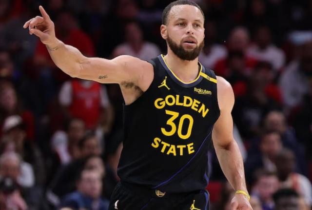 pg电子促销-库里：开始更多考虑退役 不想像科比那样摆烂收尾